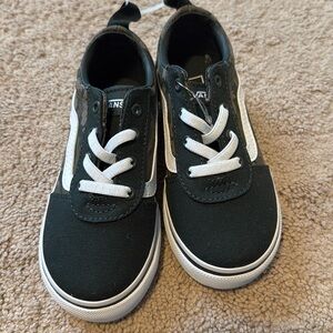 Toddler boys Vans with camo detail, no tie laces. New with tags.